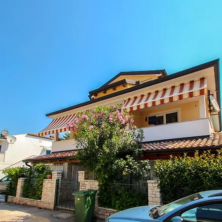 Viviana Damir 4 * Novigrad Istria